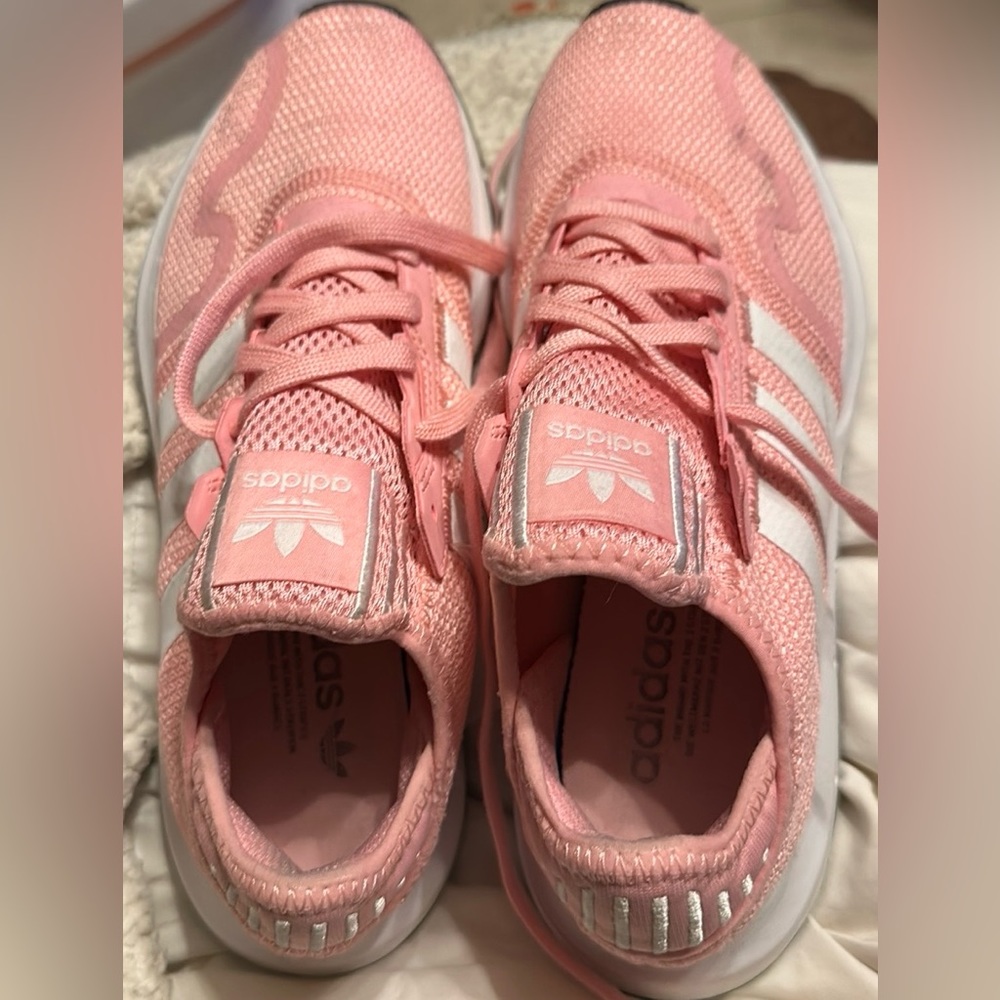 Women’s Adidas Swift Run X - Light Pink Ttainers
